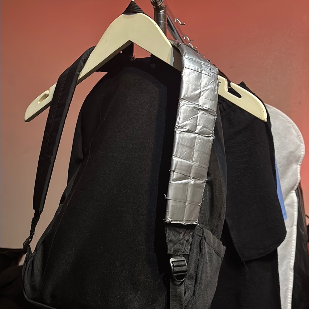 Red and Black Graphic Backpack Classic Style - Picture 2 of 2